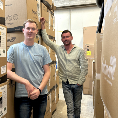 Martijn & Tim van STAYATHOME en HartmanOnderdelen.nl
